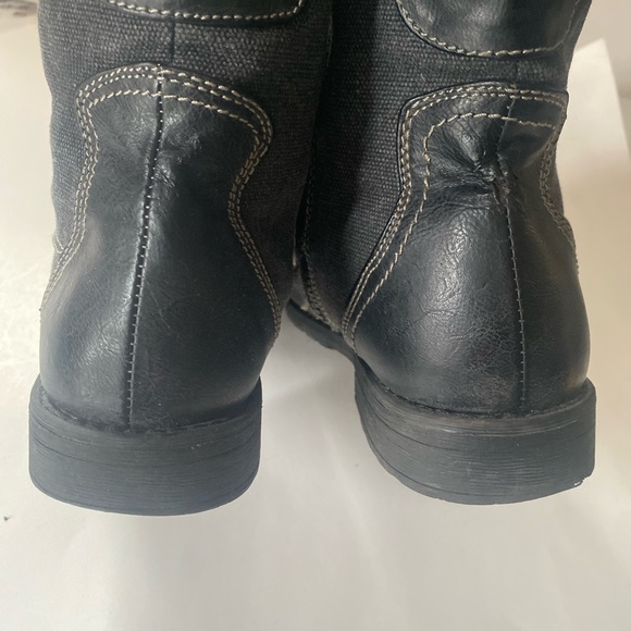 Boots - Picture 5 of 15